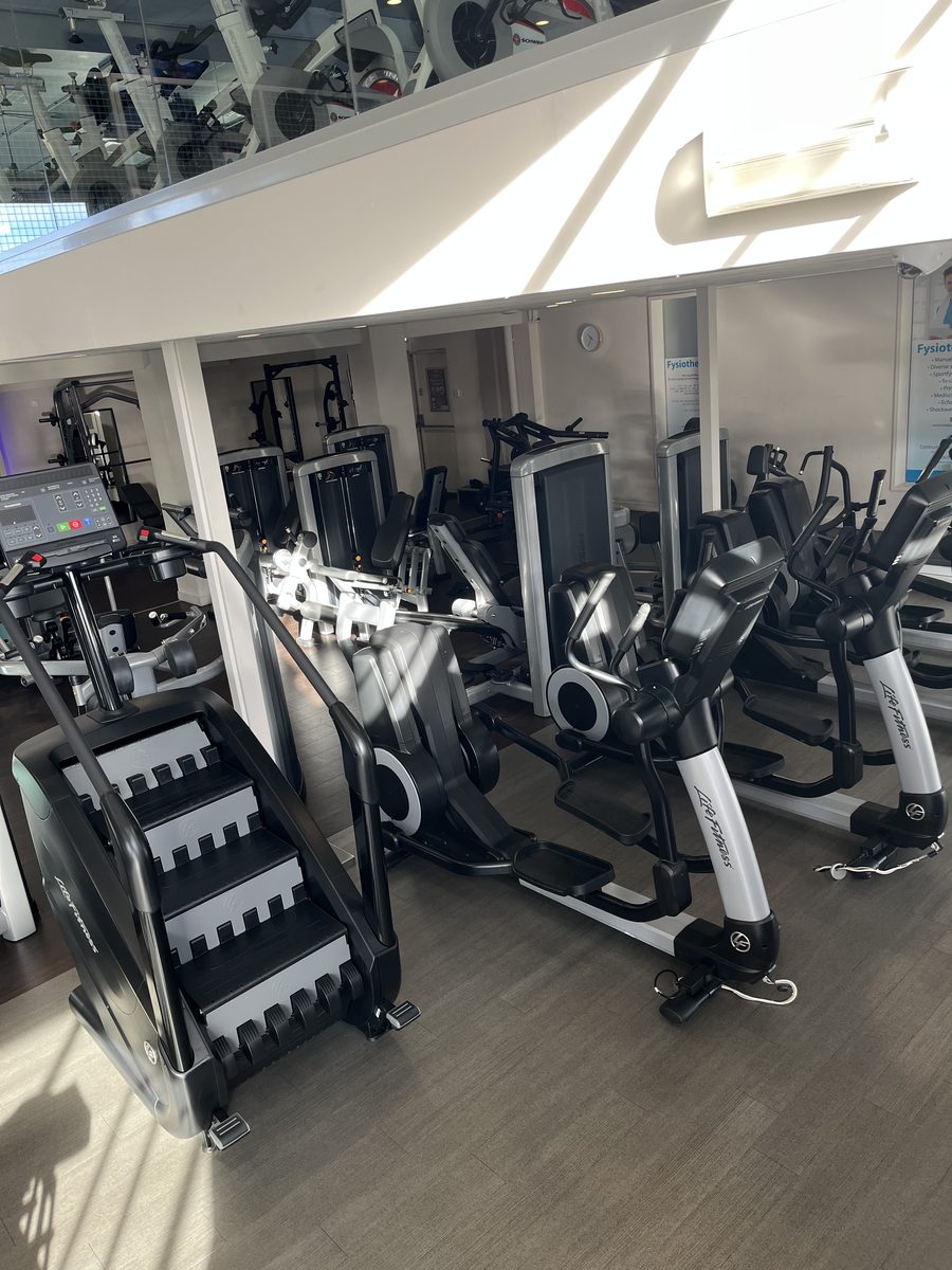 Krachtapparatuur bij BeFit Bunde